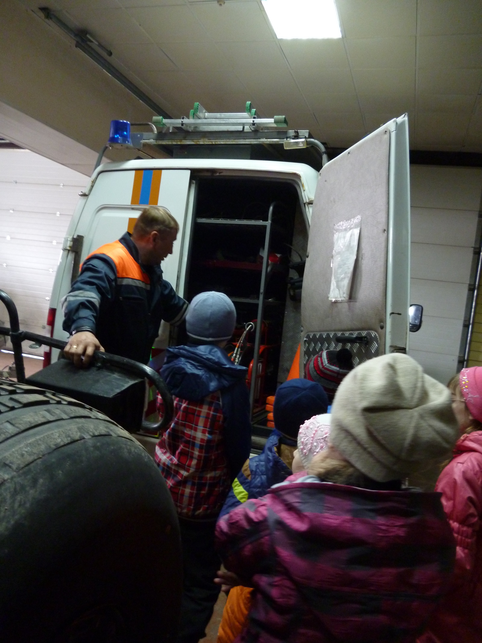 Беседу  по теме « Безопасность на воде в весенний период»