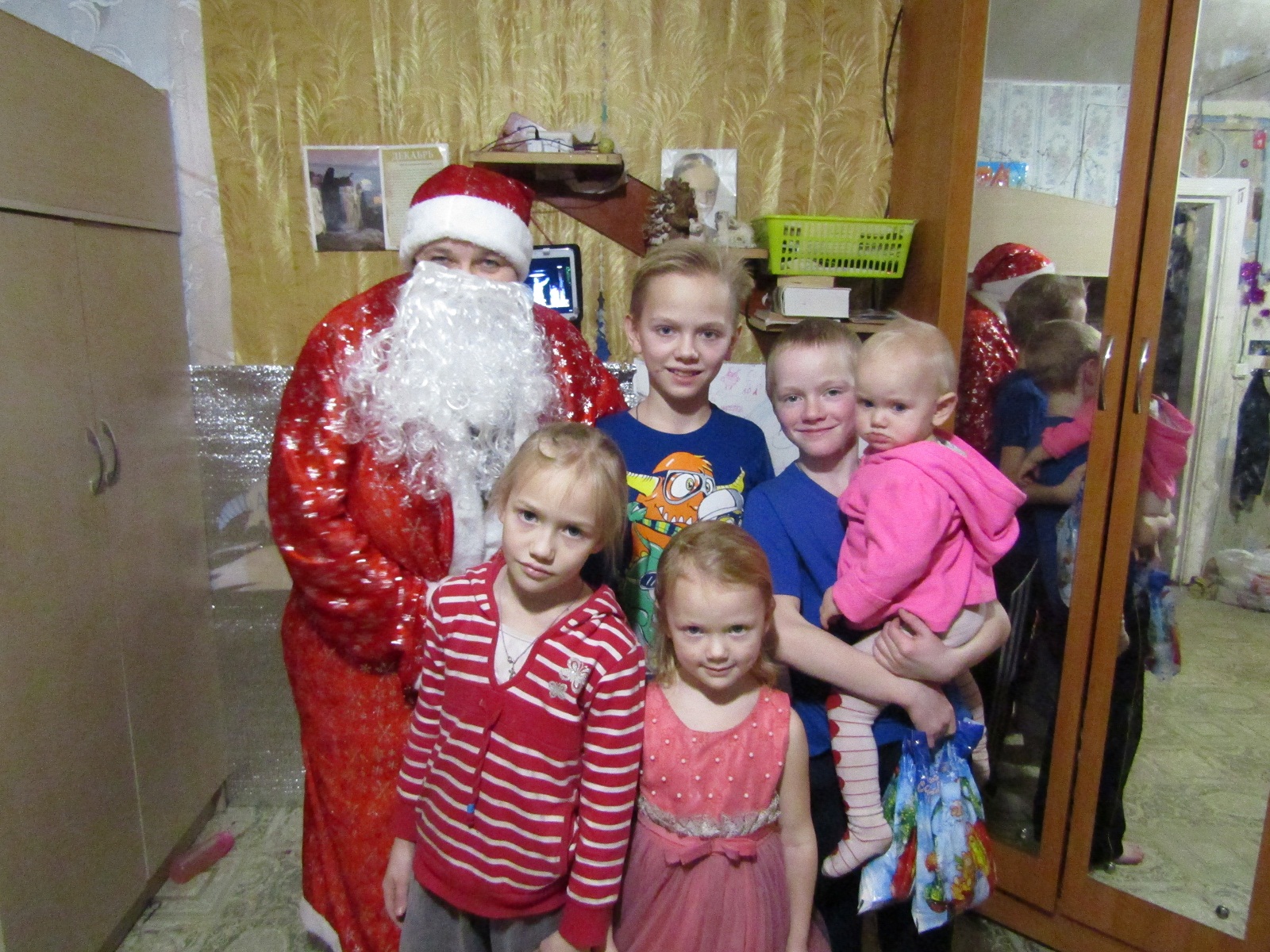 Благотворительная акция «Новогодний подарок».