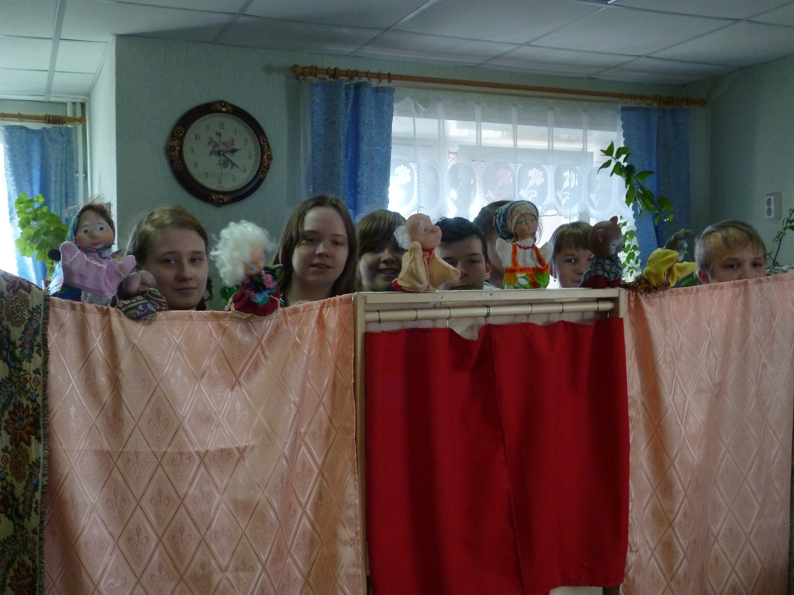 Кукольный спектакль «Дочь и падчерица»