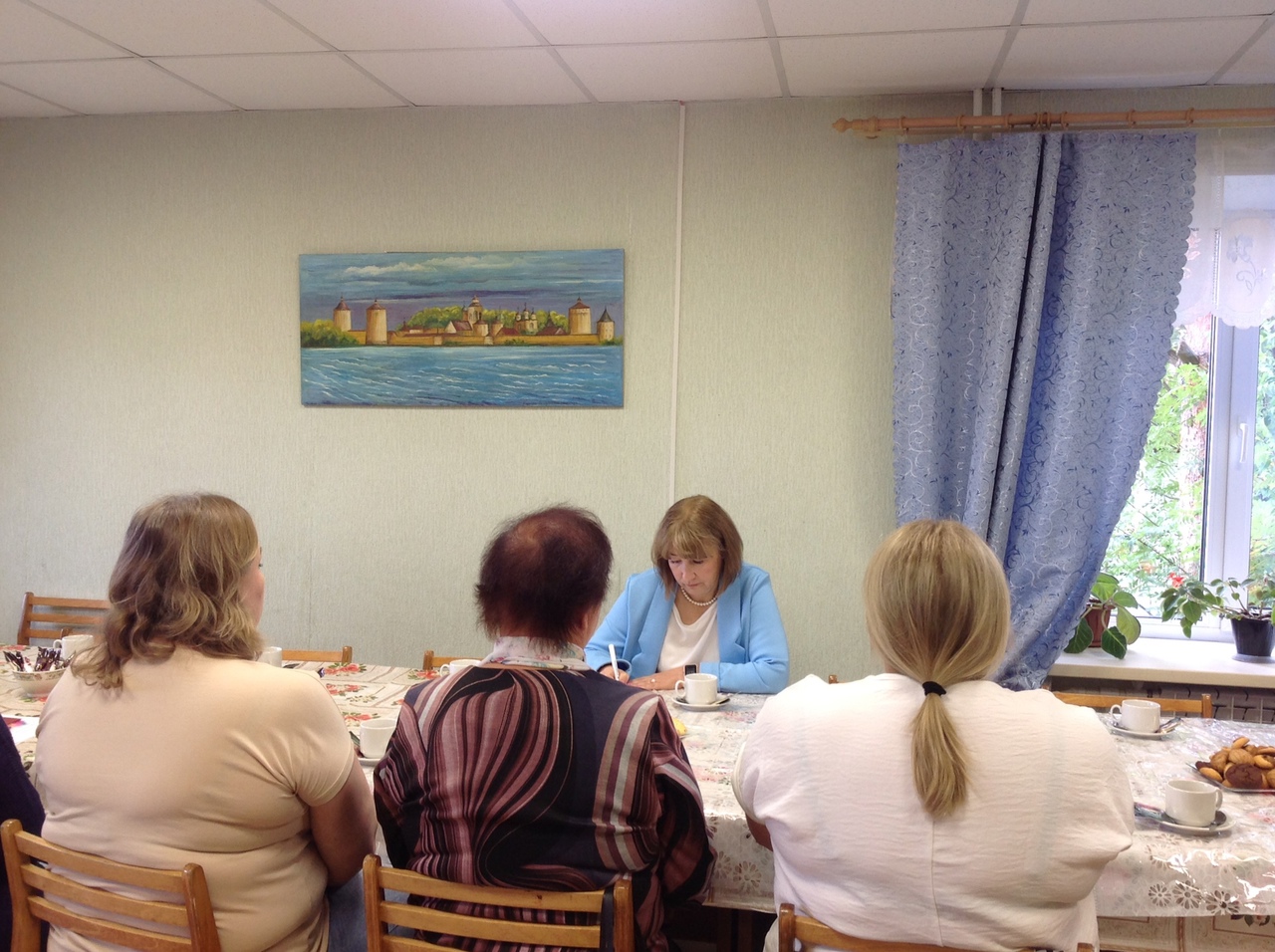  8  сентября  Комплексный  центр Кирилловского  района с рабочим  визитом  посетила уполномоченный  по правам ребёнка Ольга Александровна Смирнова. 