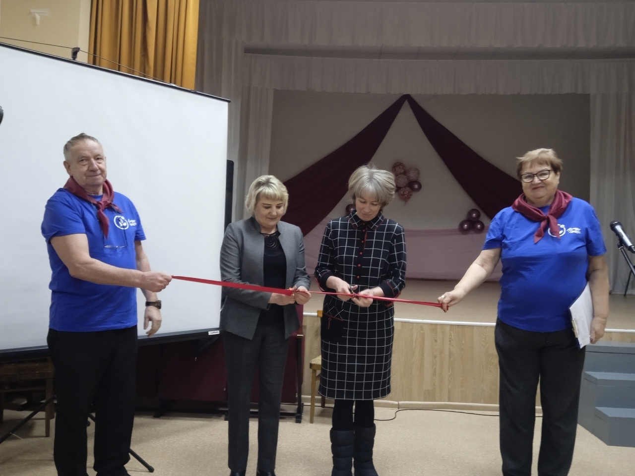 Центр активного долголетия "Забота" Кирилловского района открыл свой филиал в селе Волокославинское.